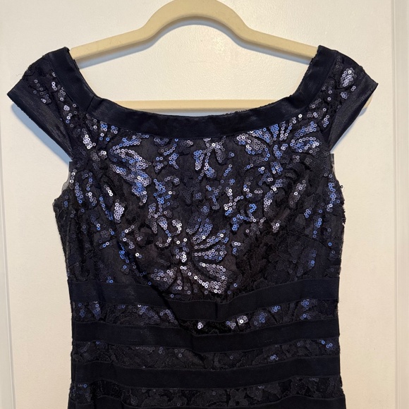 Tadashi Shoji Sequin Navy Blue Sequin Mesh Evening Gown Maxi Dress Size 2 - Picture 4 of 16